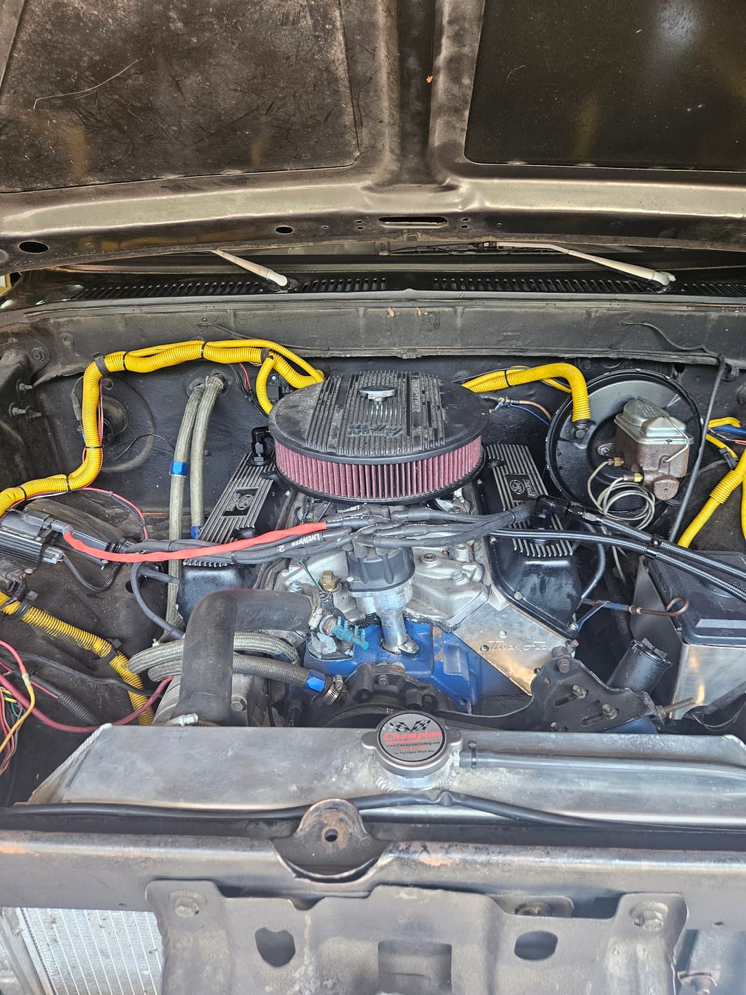 Customer photo review of SBC 10AN Valve Cover Adapter Fittings for Push-In Grommet (Pair) 34-00031