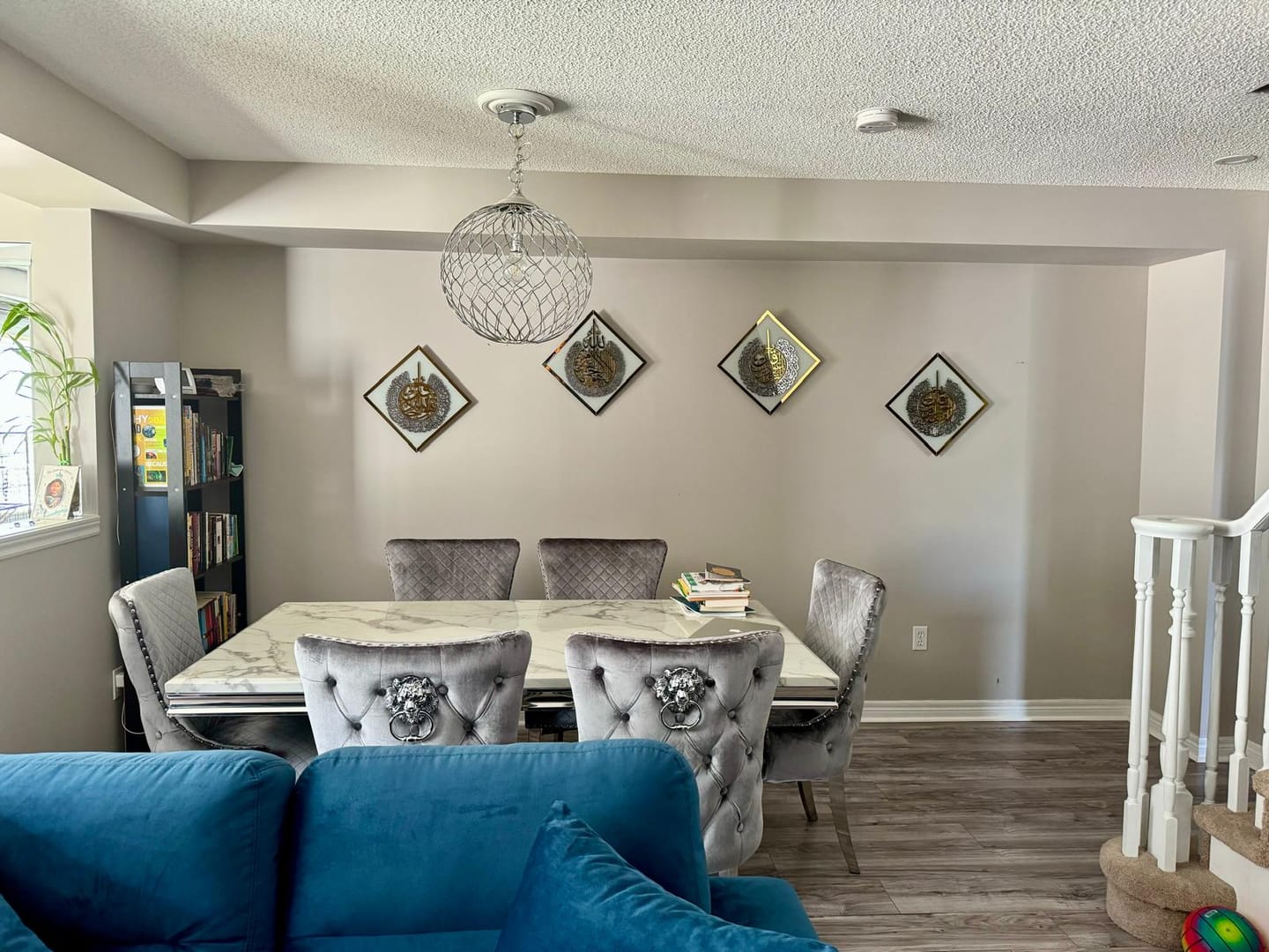 Customer photo review of Set of Glass Ayatul Kursi, Surah Al Ikhlas, Al Falaq, An Nas Tempered Glass Islamic Wall Art