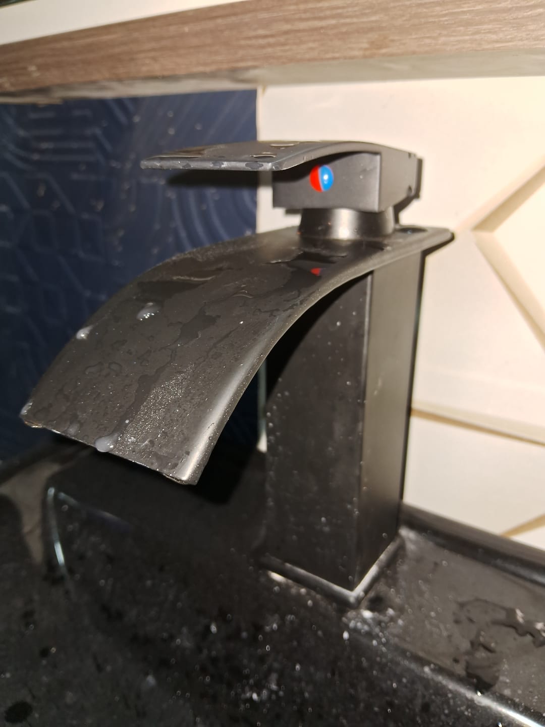 Customer photo review of Monocomando Mezclador Cascada para Baño