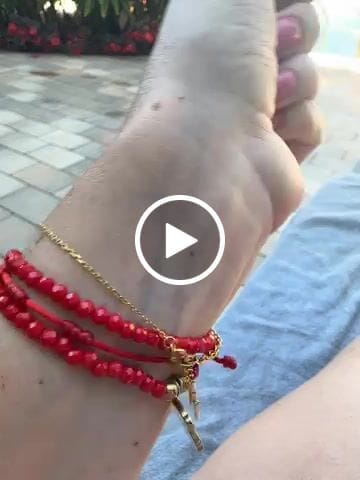 Customer video review of Pulsera Inicial
