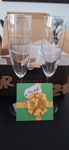 Customer photo review of Leonardo Gläser mit Gravur im "Wedding Love" Design als Set