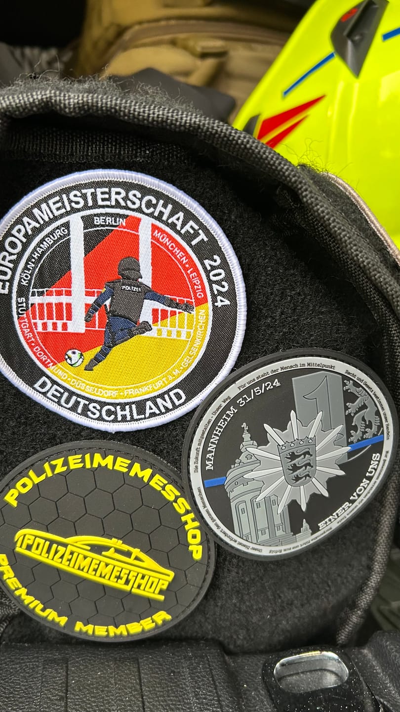 Customer photo review of #EINERVONUNS  Spenden-Patch
