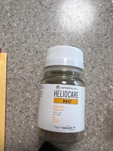 Customer photo review of ヘリオケア360° ORAL（飲む日焼け止め）3本セット