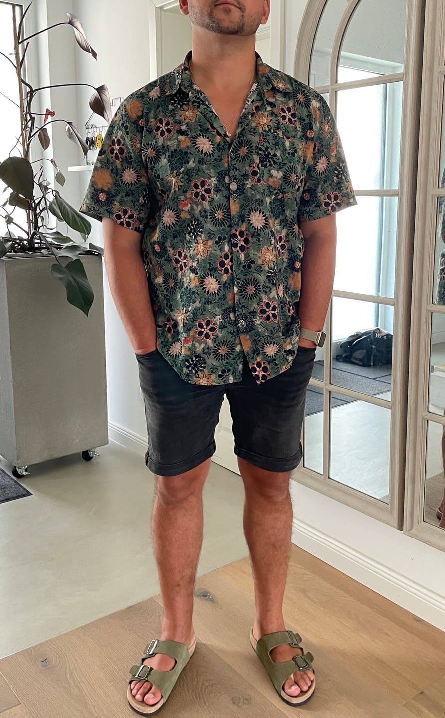 Customer photo review of Chemise hawaïenne en coton vert à manches courtes pour hommes, imprimé floral vintage