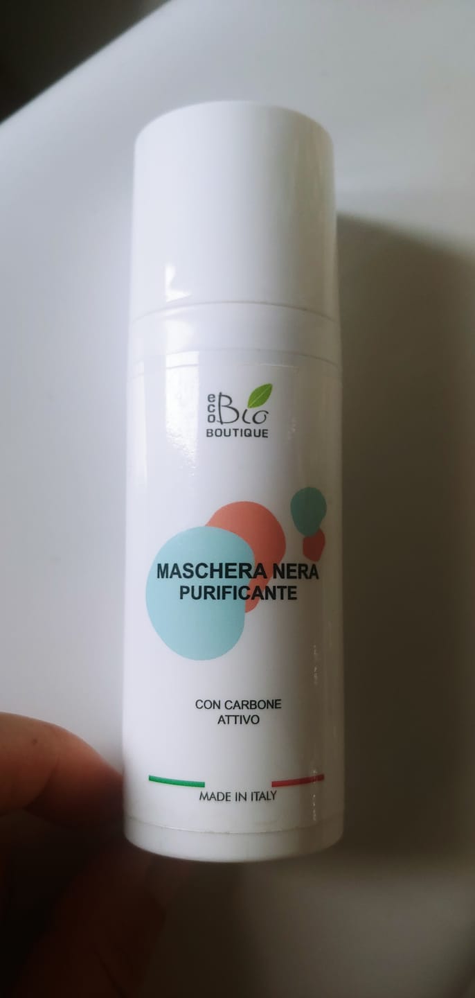 Customer photo review of Maschera Nera Purificante