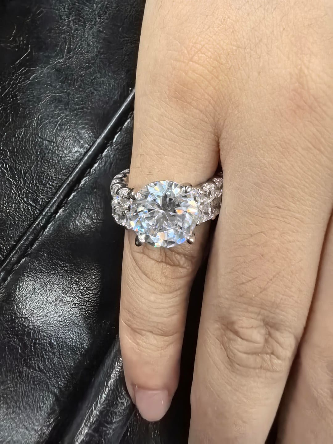 Customer photo review of S925 4.0Ct Round Cut 2PC Elegant Wedding Ring Set Engagement Ring With Eternity Wedding Band