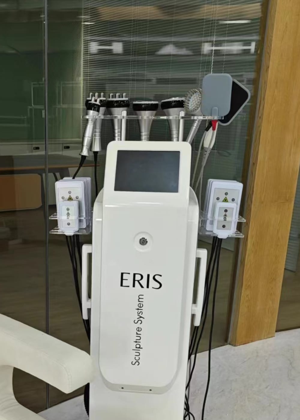 Customer photo review of Eris Lipo Cavitation Machine 9 in 1 Professional