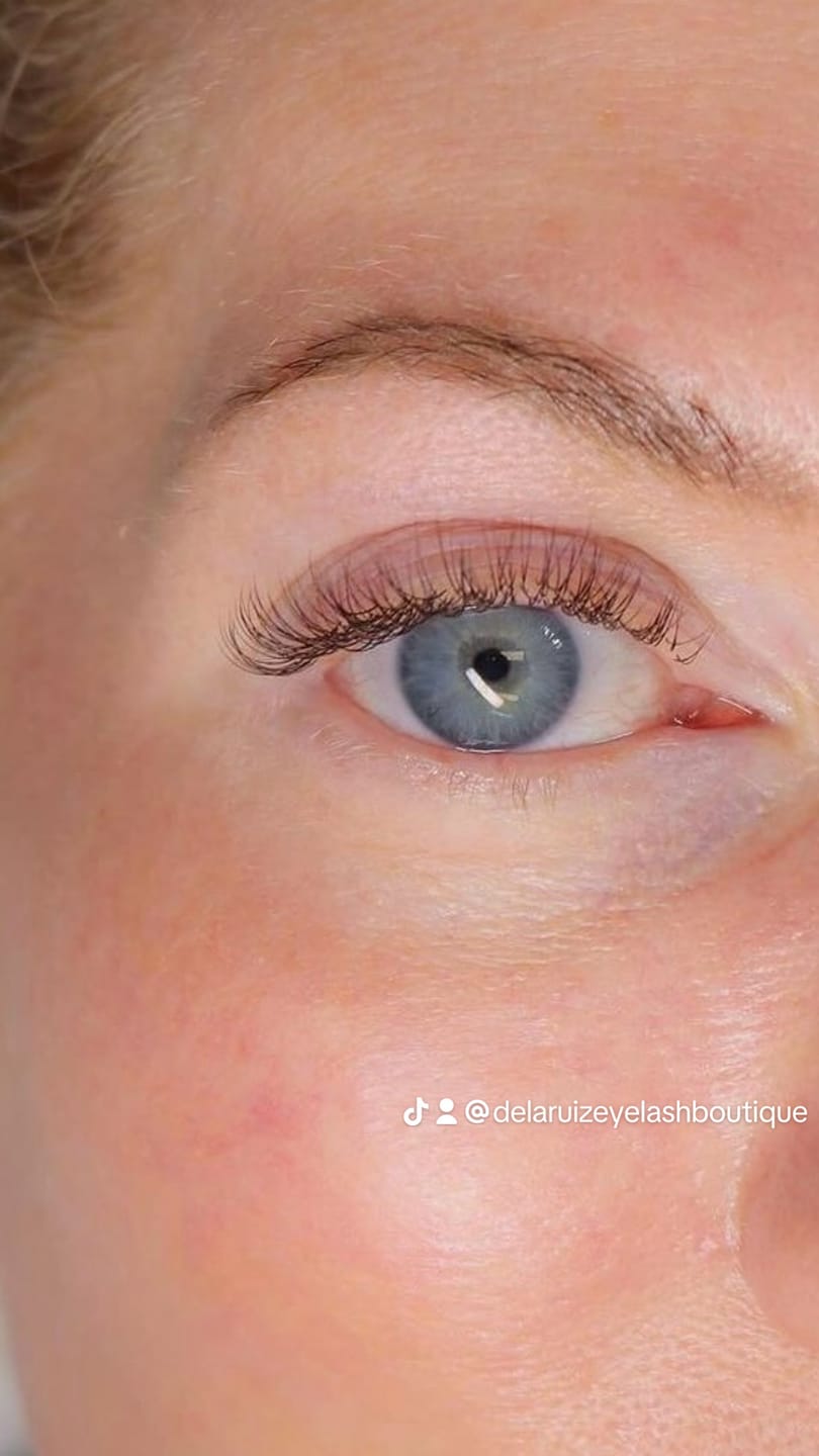Customer photo review of UV Lash Glue Clear 5ml