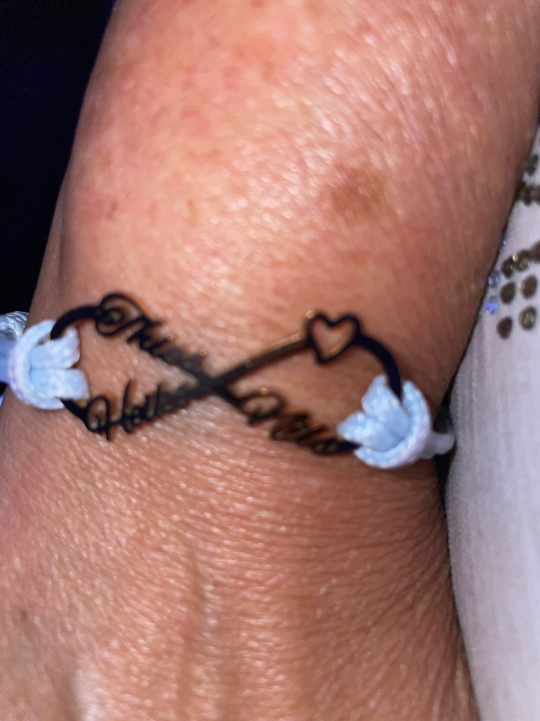 Customer photo review of Armband mit Unendlichkeitszeichen