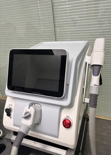 Customer photo review of DermaLaze 3 in 1 E-Light Skin Rejuvenation System 2024
