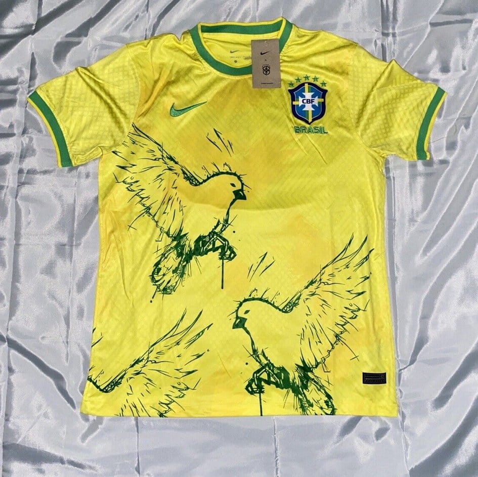 Customer photo review of Men’s Mystery Football Shirt Box