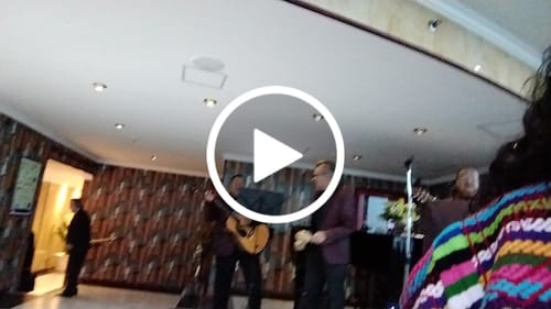 Customer video review of Cena Romántica