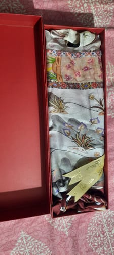 Customer photo review of Pashtush Womens Fine Soft Bamboo Stole, Shikaardar Print Design