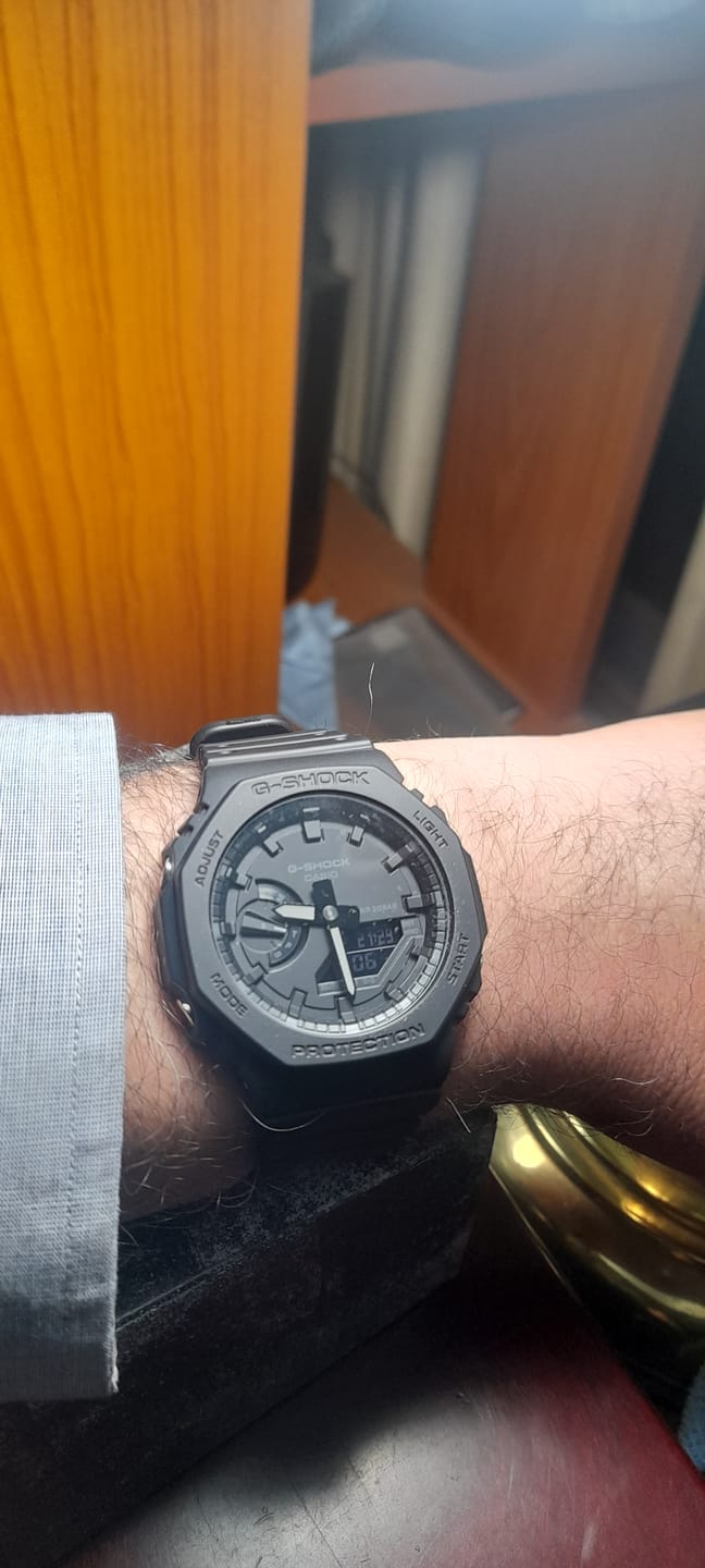 Customer photo review of Reloj Casio G-Shock Royal Oak "Casioak" GA-2100-1A1DR Carbon Core Negro