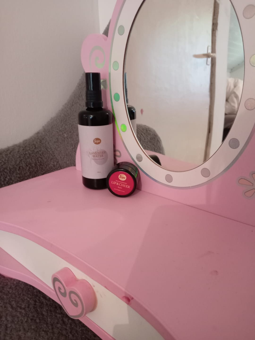 Customer photo review of Huulivoide ja Poskipuna Metsäbiomilla - 3 värivaihtoehtoa