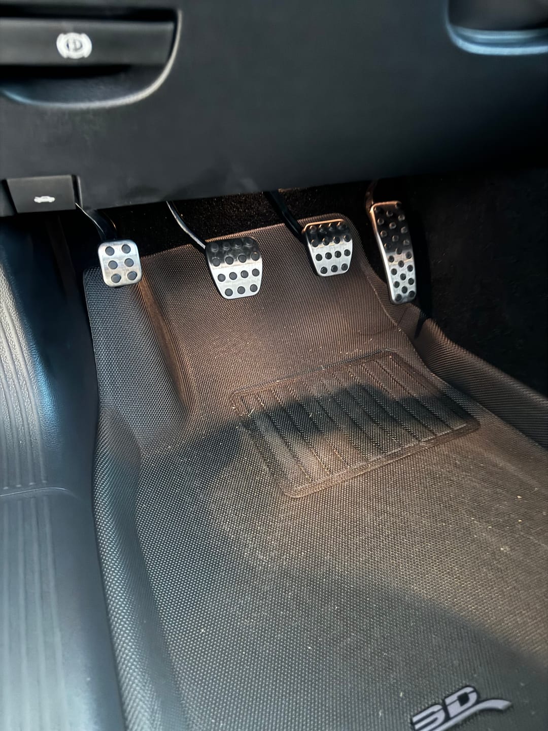Customer photo review of Speedlogix Parking Brake Cover 2005-2023 Challenger/Charger
