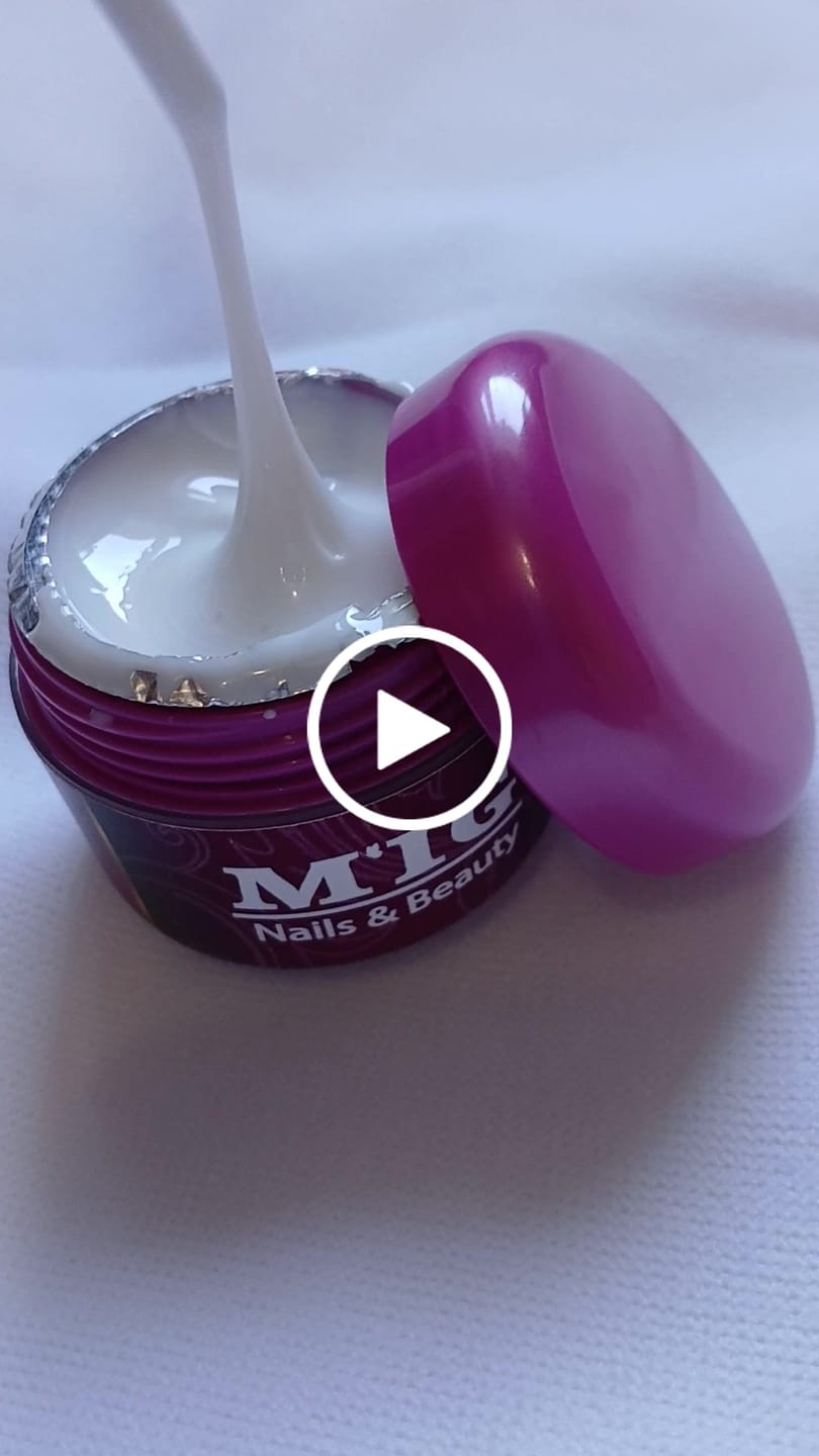 Customer video review of Supreme White Builder gel