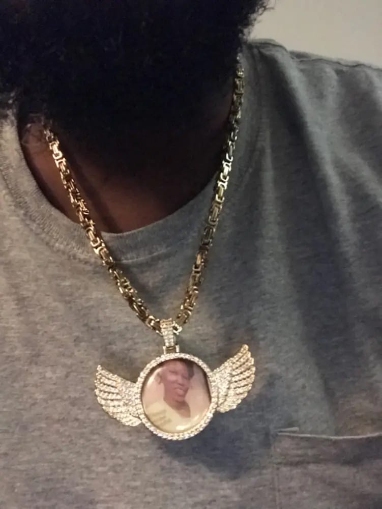 Customer photo review of Custom PPICTURE Wings Round Pendant
