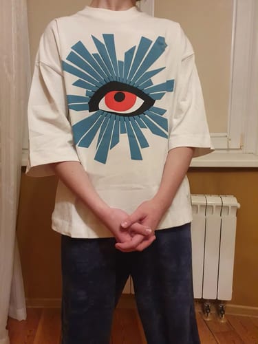 Customer photo review of "The Eye" Tee