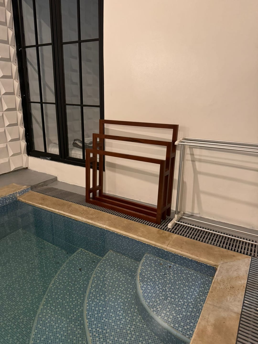 Customer photo review of Exclusive Tiered Teak Towel Rack