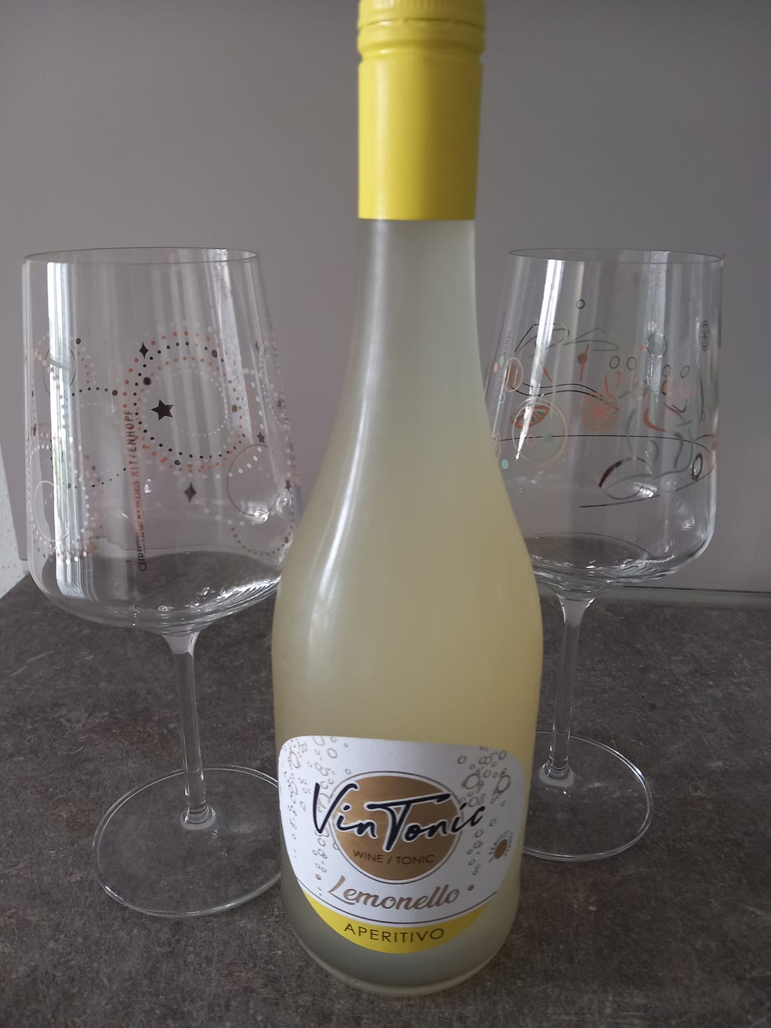 Customer photo review of NEU: VinTonic Mix 3x Mojito + 3x Lemonello