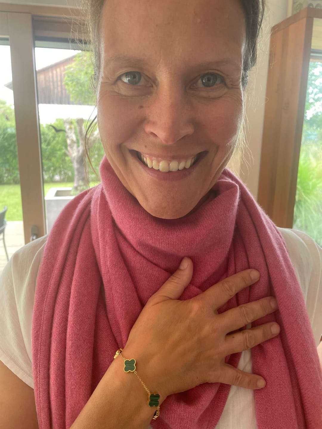 Customer photo review of Green Clover Armband | 18K vergoldet