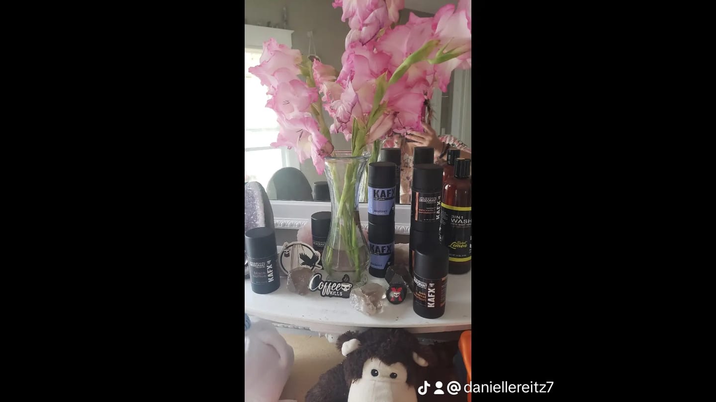 Customer photo review of Palo Santo + Sandalwood  KAFX Body Natural Coffee Infused Deodorant