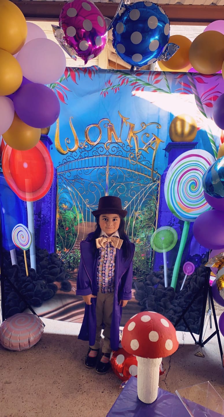 Customer photo review of Willy Wonka Lollipop Photo Backdrop Background