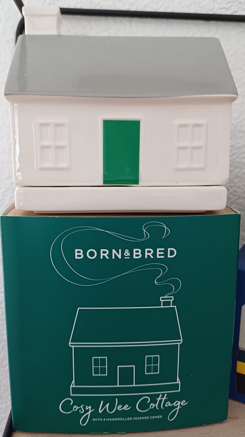 Customer photo review of Wee Cottage Incense Burner