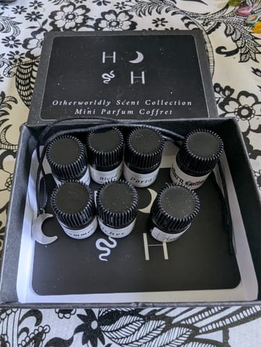 Customer photo review of Complete Mini EDP Coffret | 6 Scents 2ml Vials *Now Includes Soft Goth & Southern Gothic + Discount code