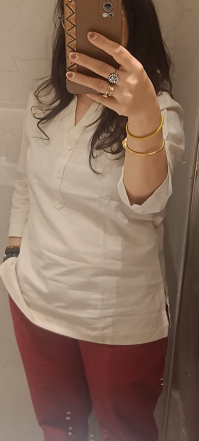 Customer photo review of Maroon 4-Way Stretchable Pants