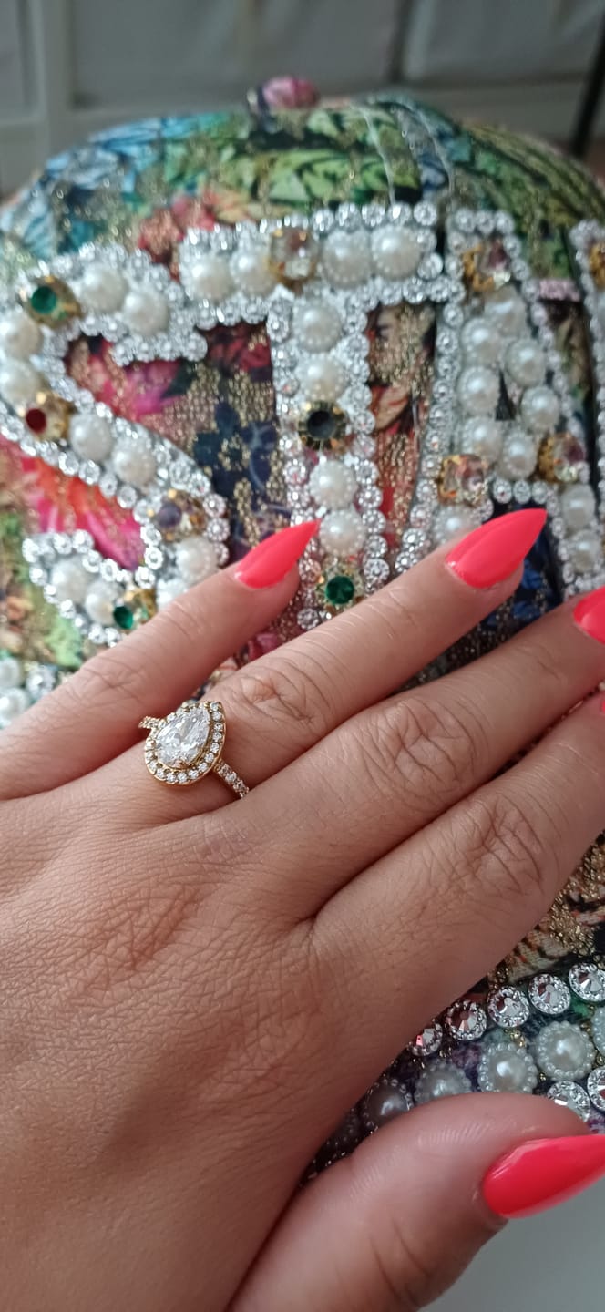 Customer photo review of Drop Ring | 18K vergoldet