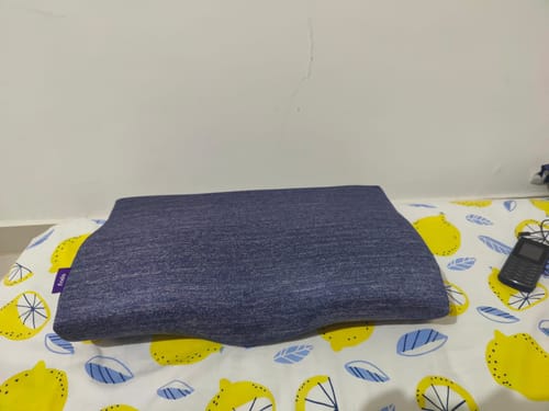 Customer photo review of Frido Ultimate Neck Contour Cervical Pillow