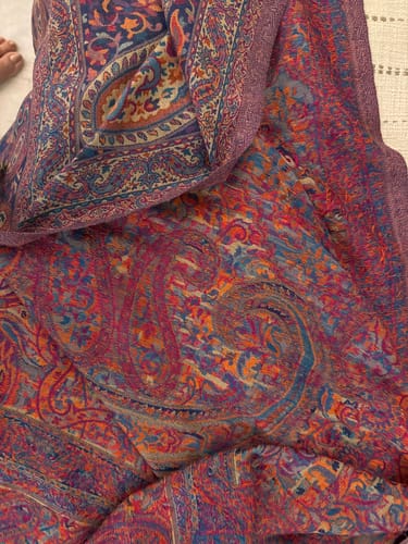 Customer photo review of Pashtush Women Ethnic Weave Shawl, Rich Garden