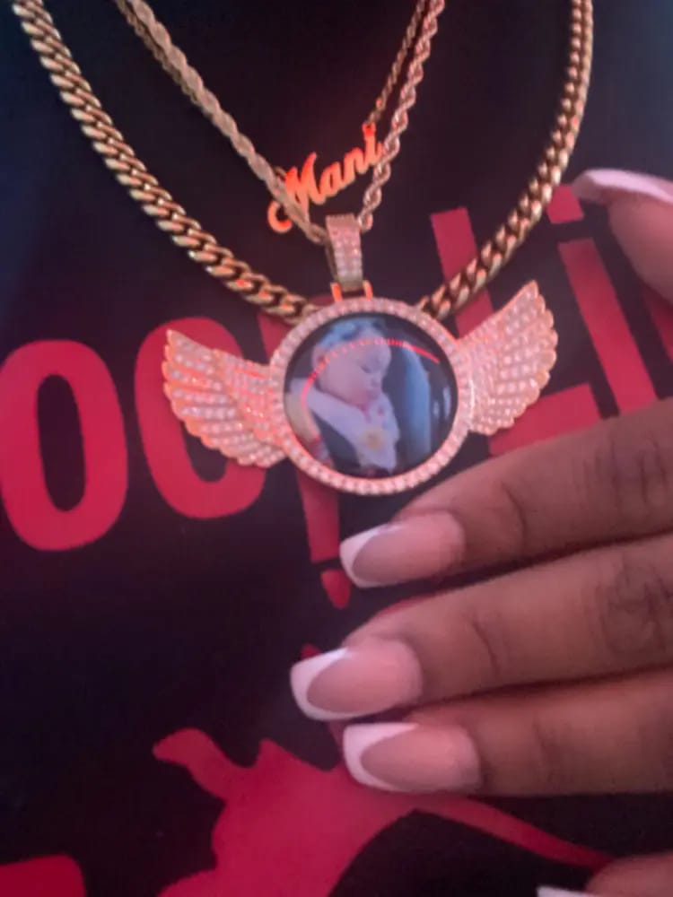 Customer photo review of Custom PPICTURE Wings Round Pendant