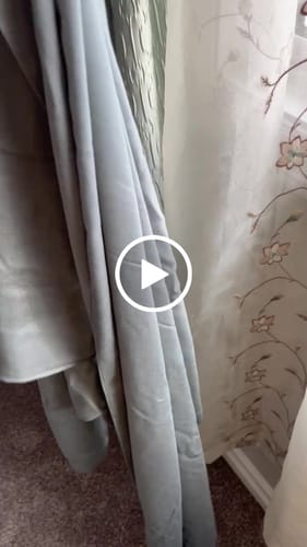 Customer video review of Luxury Modal Hijab - Anchor