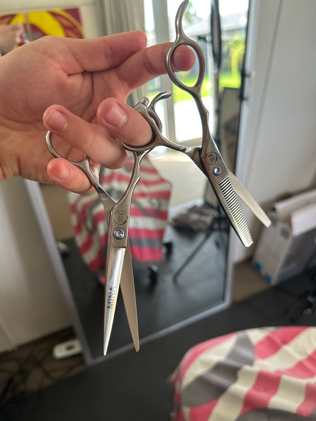 Customer photo review of Mina Umi Hairdressing Scissor Set