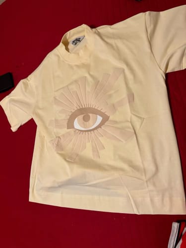 Customer photo review of "The Eye V2" Tee