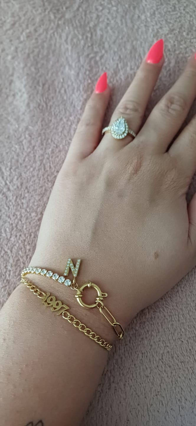 Customer photo review of Tennis Letter Armband | 18K vergoldet