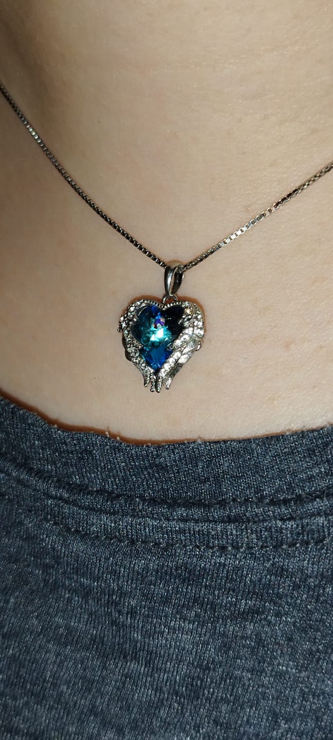 Customer photo review of Engelsflügel Halskette | 925 Sterling Silber | Dein Schutzengel für unterwegs