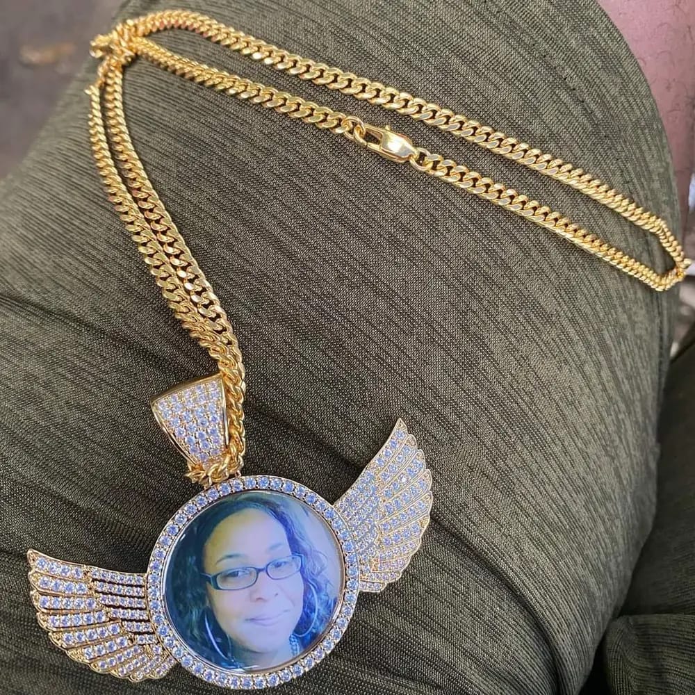Customer photo review of Custom PPICTURE Wings Round Pendant