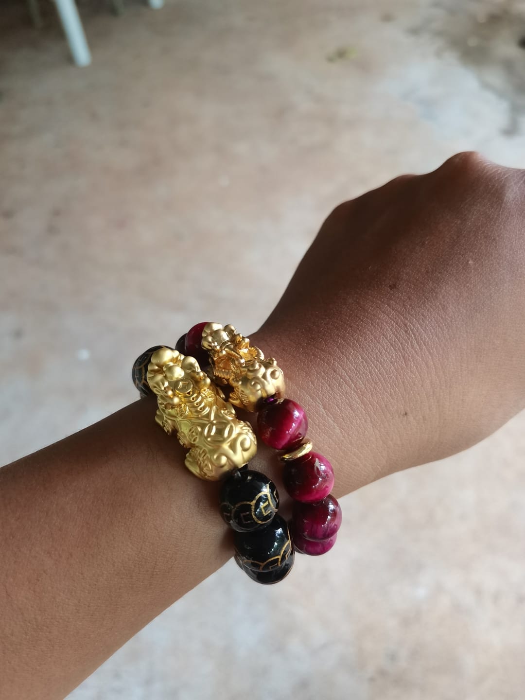 Customer photo review of 9 Coins 12mm Black Onyx w/ Lucky PiYao for Good Fortune and Flow of Prosperity