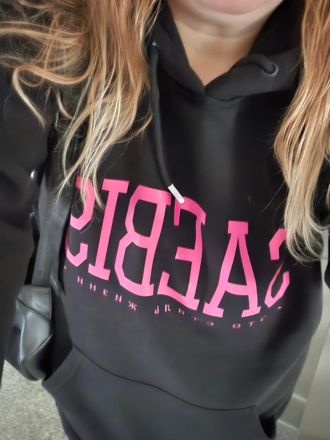 Customer photo review of Это стиль жизни - Damen Oversized Zip Hoodie Gold Edition mit Reißverschluss by SAEBIS®