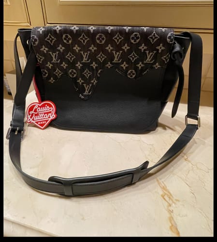 Customer photo review of Preloved Louis Vuitton Nigo Black Monogram Denim Taurillon Besace Tokyo Messenger TRHW7BJ 071724 G