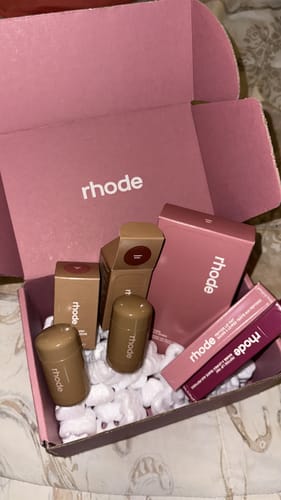 Customer photo review of summer lip case -  salty tan