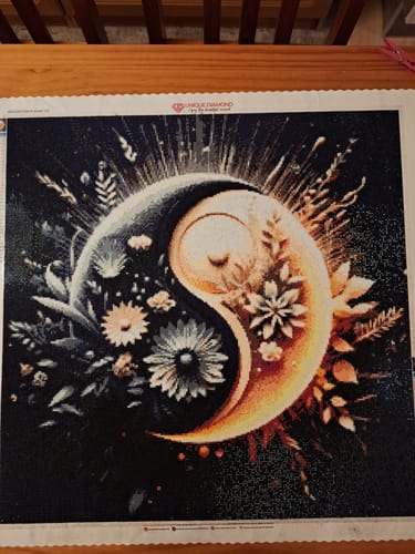 Customer photo review of 5D Diamond Painting Yin und Yang Blumen