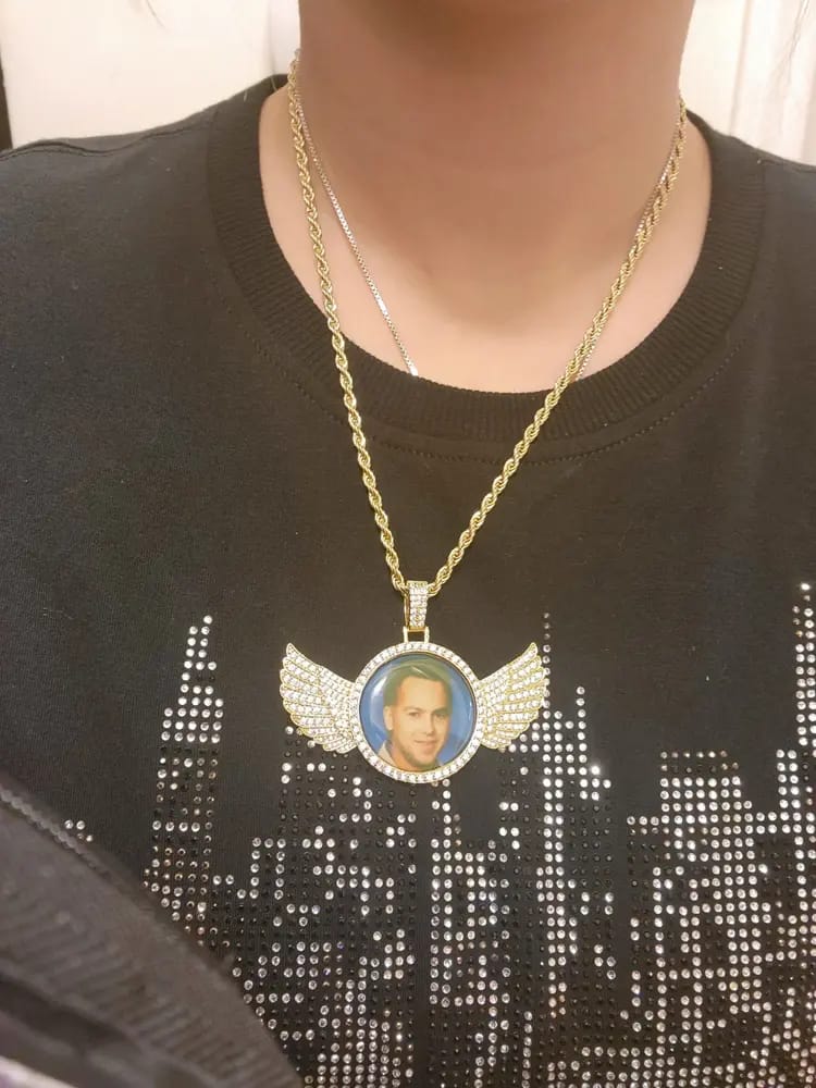 Customer photo review of Custom PPICTURE Wings Round Pendant