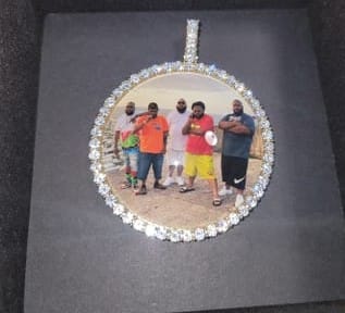 Customer photo review of 925S & VVS MOISSANITE 3D CIRCLE CUSTOM PICTURE PENDANT