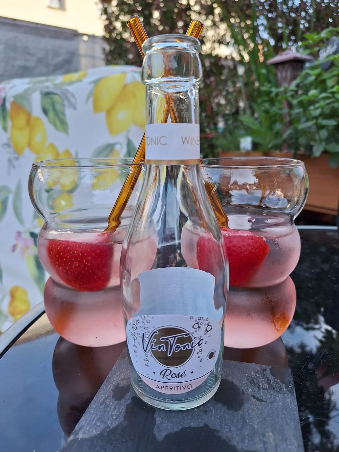 Customer photo review of VinTonic Rosé  | 6 x 0,75 L