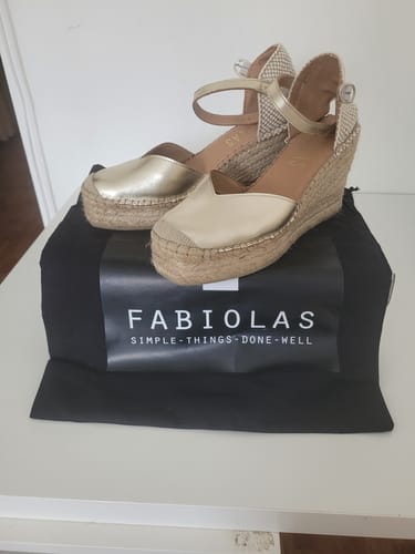 Reseña con foto de un cliente sobre Laia Oro